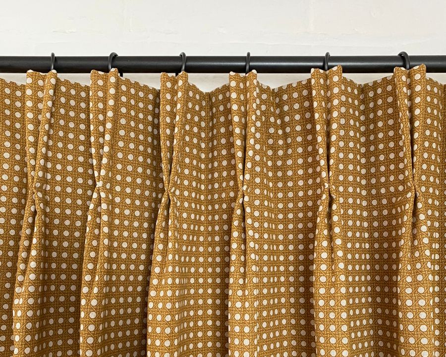 Double Pleat Curtain Pole Hang Tinsmiths Ledbury