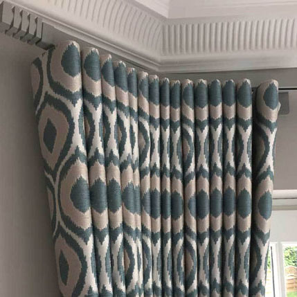 Bendable Square Metal Bay Window Curtain Track - White