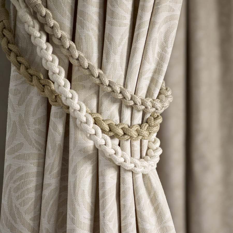 Entwined Cord Tieback
