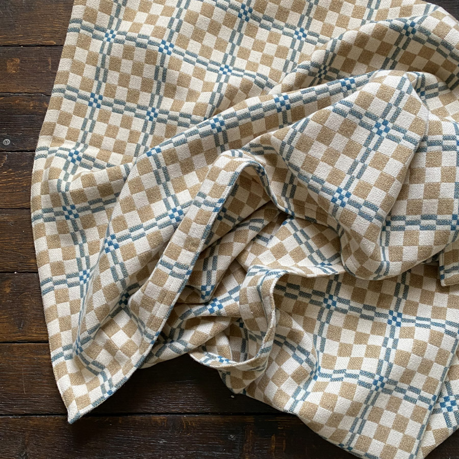 Hen Llys Throw/Single - Check