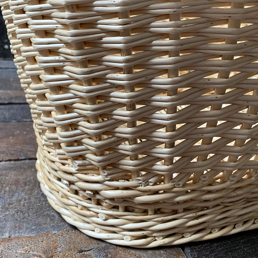 Jenny Crisp White Oval Laundry Basket JCSOR35
