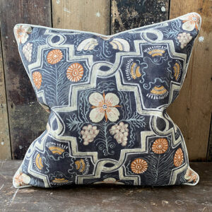 Ledbury Elizabethan Linen Cushion - Image 1