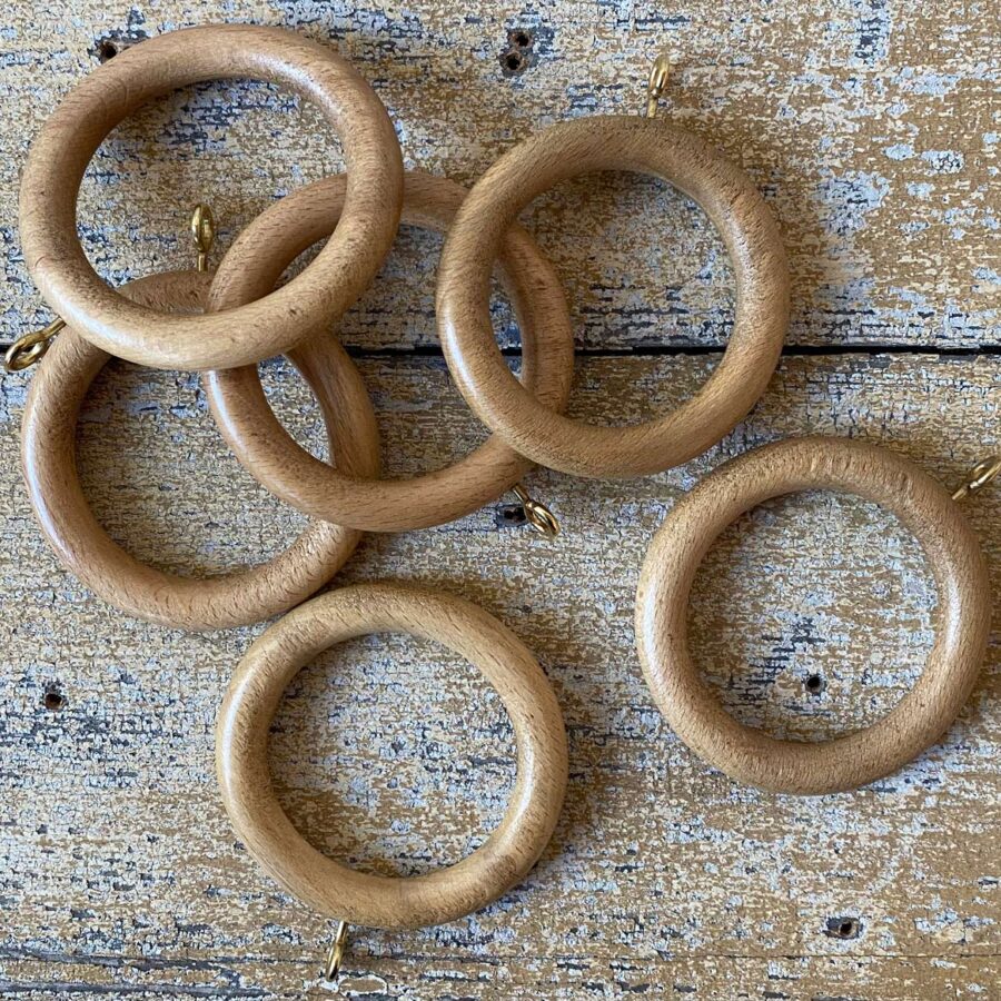 Oak curtain rings