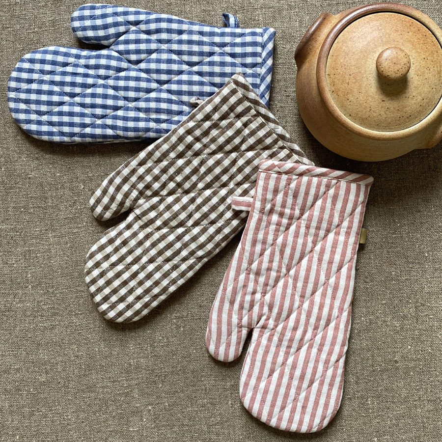 Gingham Oven Glove