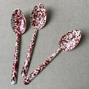 Spattered Enamelware spoons in Burgundy & Cream