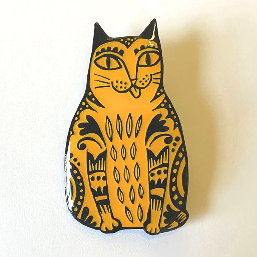 Enamel Badge - Sitting Kitty