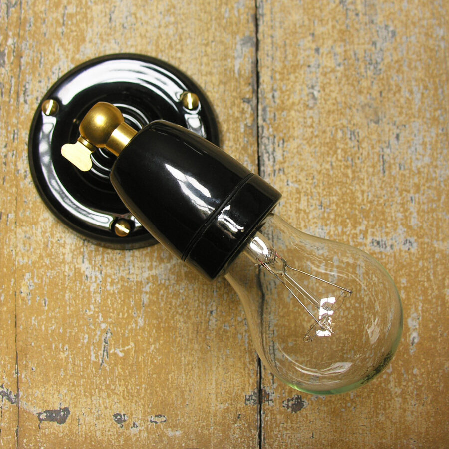 Adjustable Ceramic Wall Light: Black
