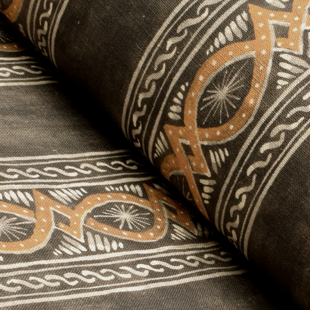 Ledbury Elizabethan Linen Stripe - Image 1
