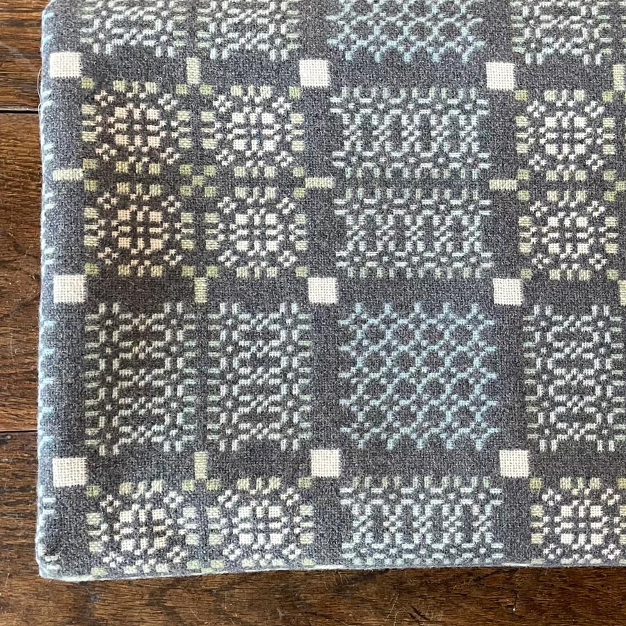 Knot Garden Welsh Throw - Bluestone