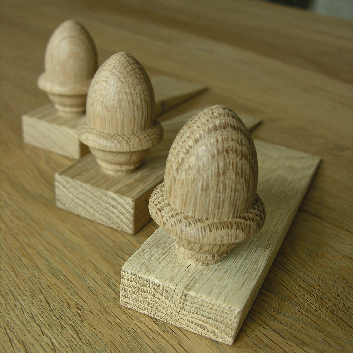 Acorn Oak Door Wedge - Image 2