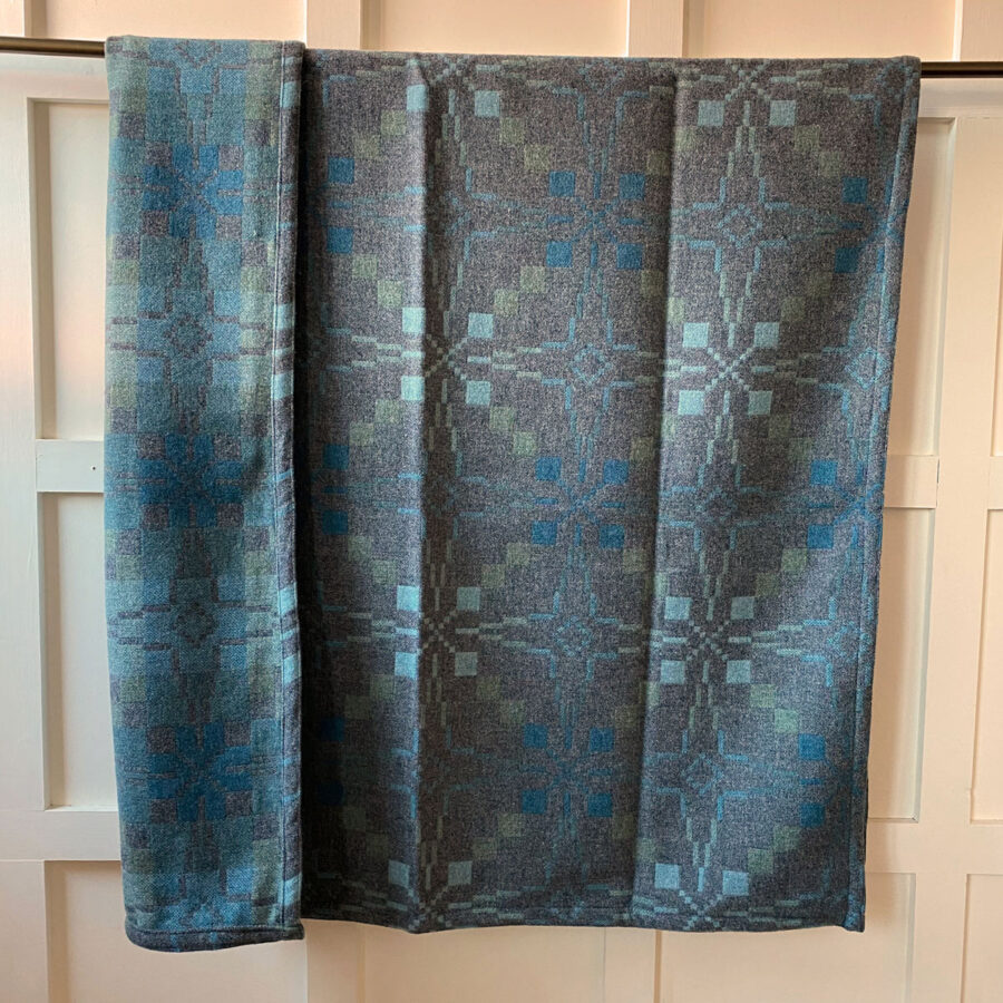 Vintage Star Welsh Throw - Slate