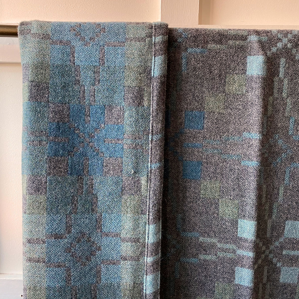 Vintage Star Welsh Throw - Slate - Image 4
