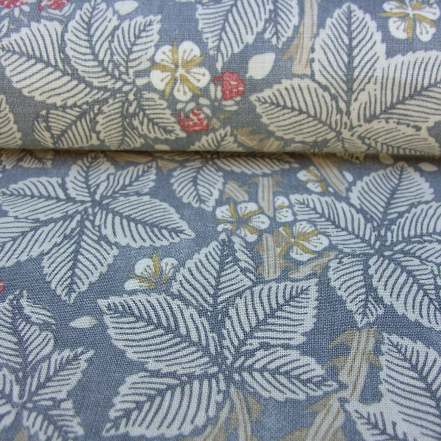 William Morris Bramble - Light Blue and Red