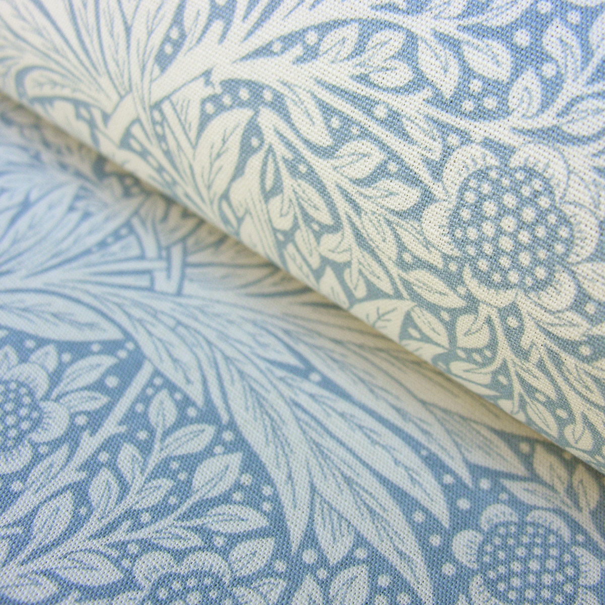 William Morris Marigold - China Blue - Image 1