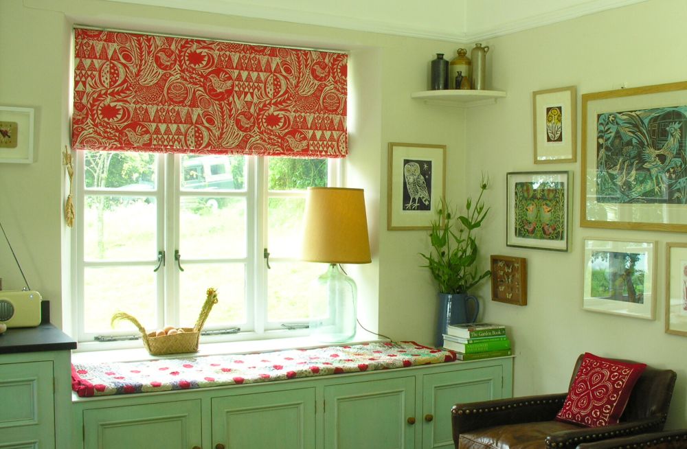Tinsmiths Made to Measure Roman Blinds
