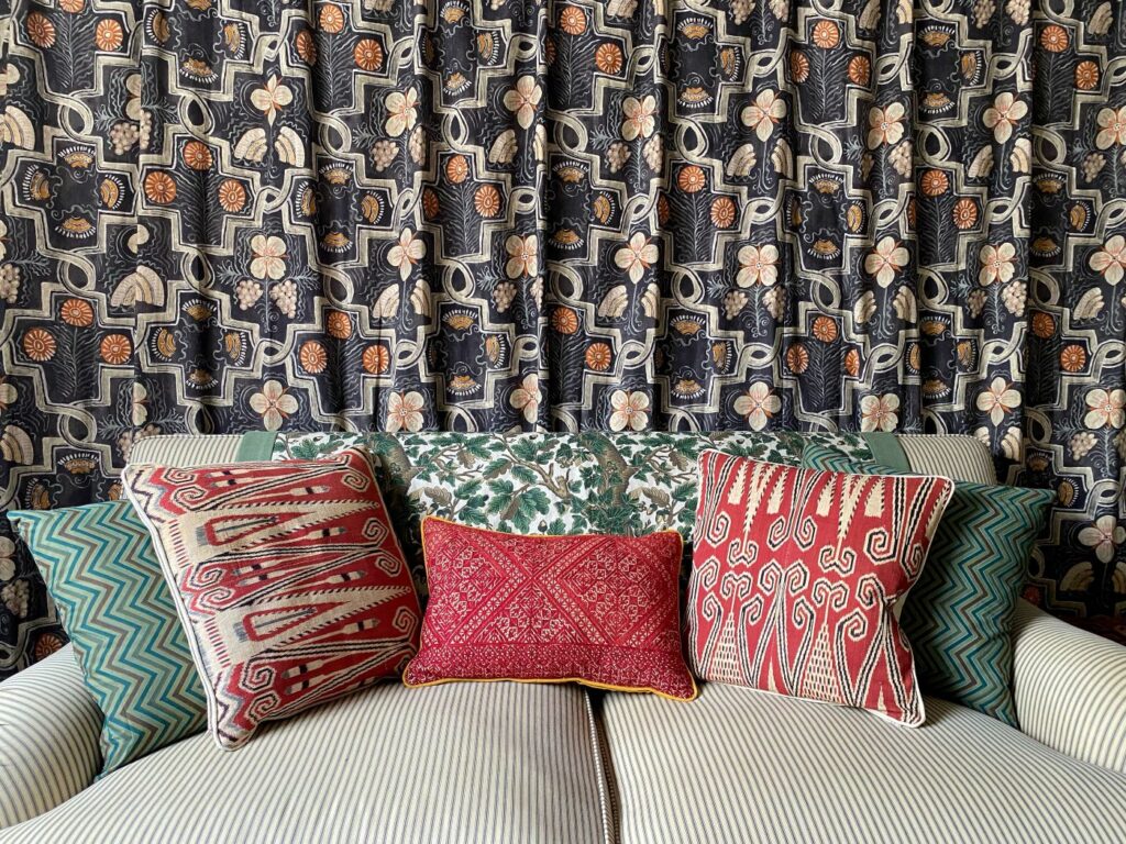 Tinsmiths Ledbury Elizabethan fabric