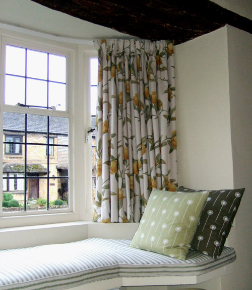 A small bay window using a swish track