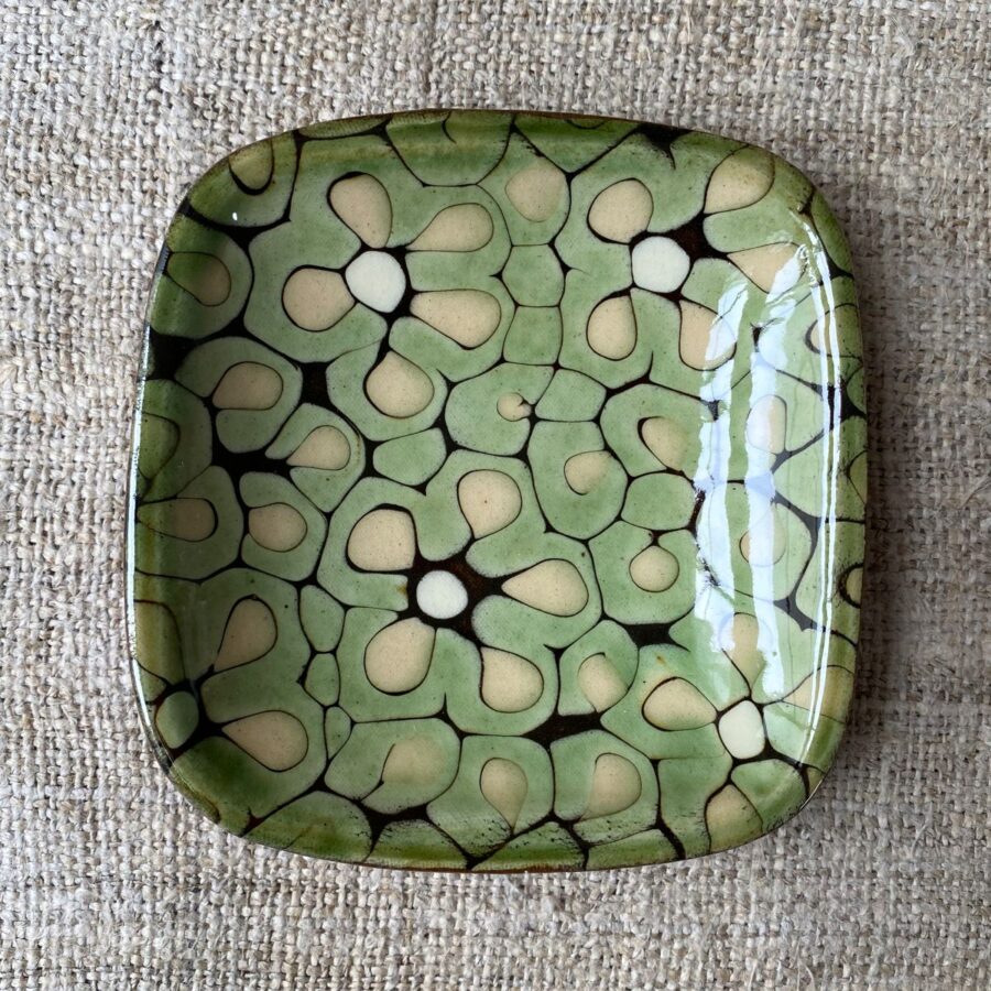 Patia Davis Biscuit plate on linen backcloth