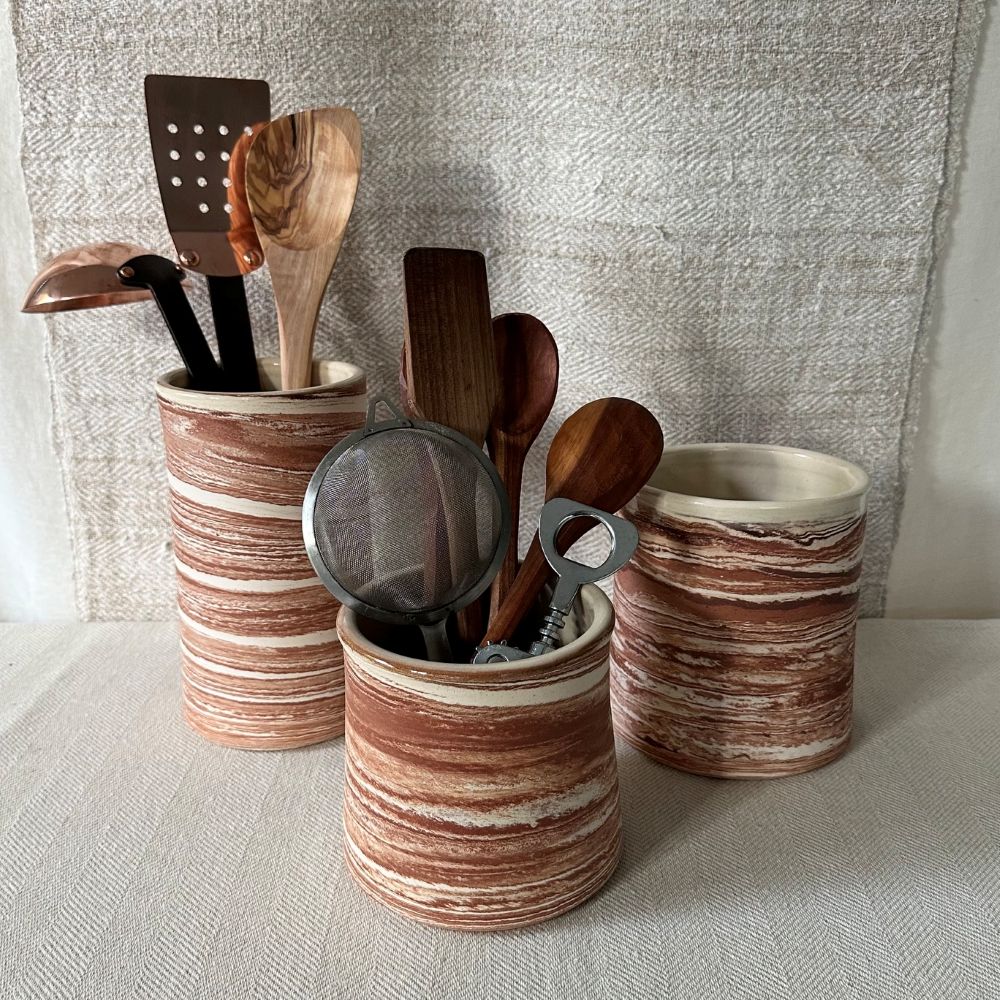 Marbled utensil jar