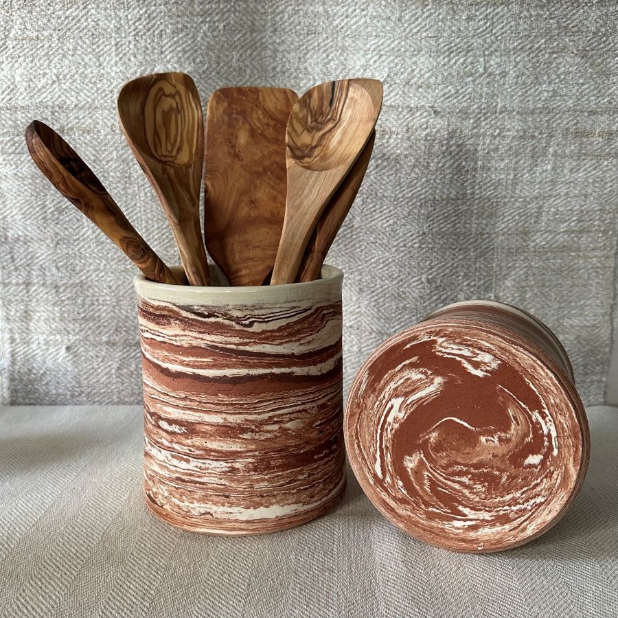 Marbled utensil jar