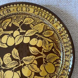 Katie B Morgan Slipware Plate SORKM8 Dymock Red - Image 3