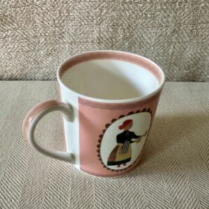 Marion Elliot One Pint Mug - Image 4